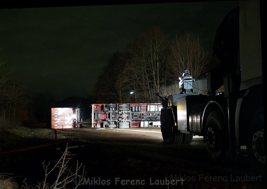 LKW umgestuerzt A 4 Rich Aachen AS Koeln Merheim P053.JPG